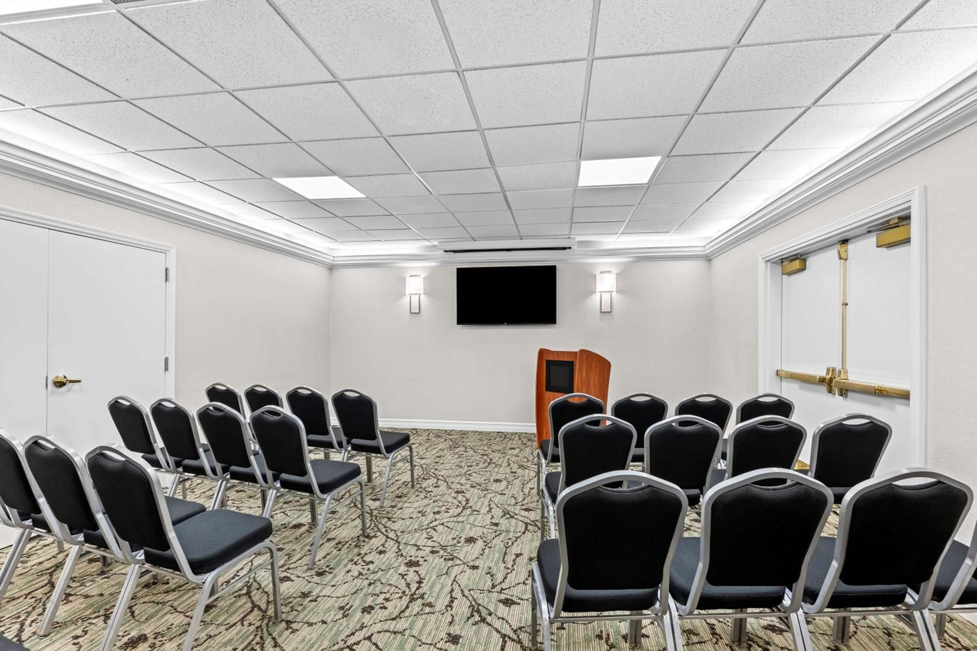 Best Western Plus Puyallup Hotel Buitenkant foto