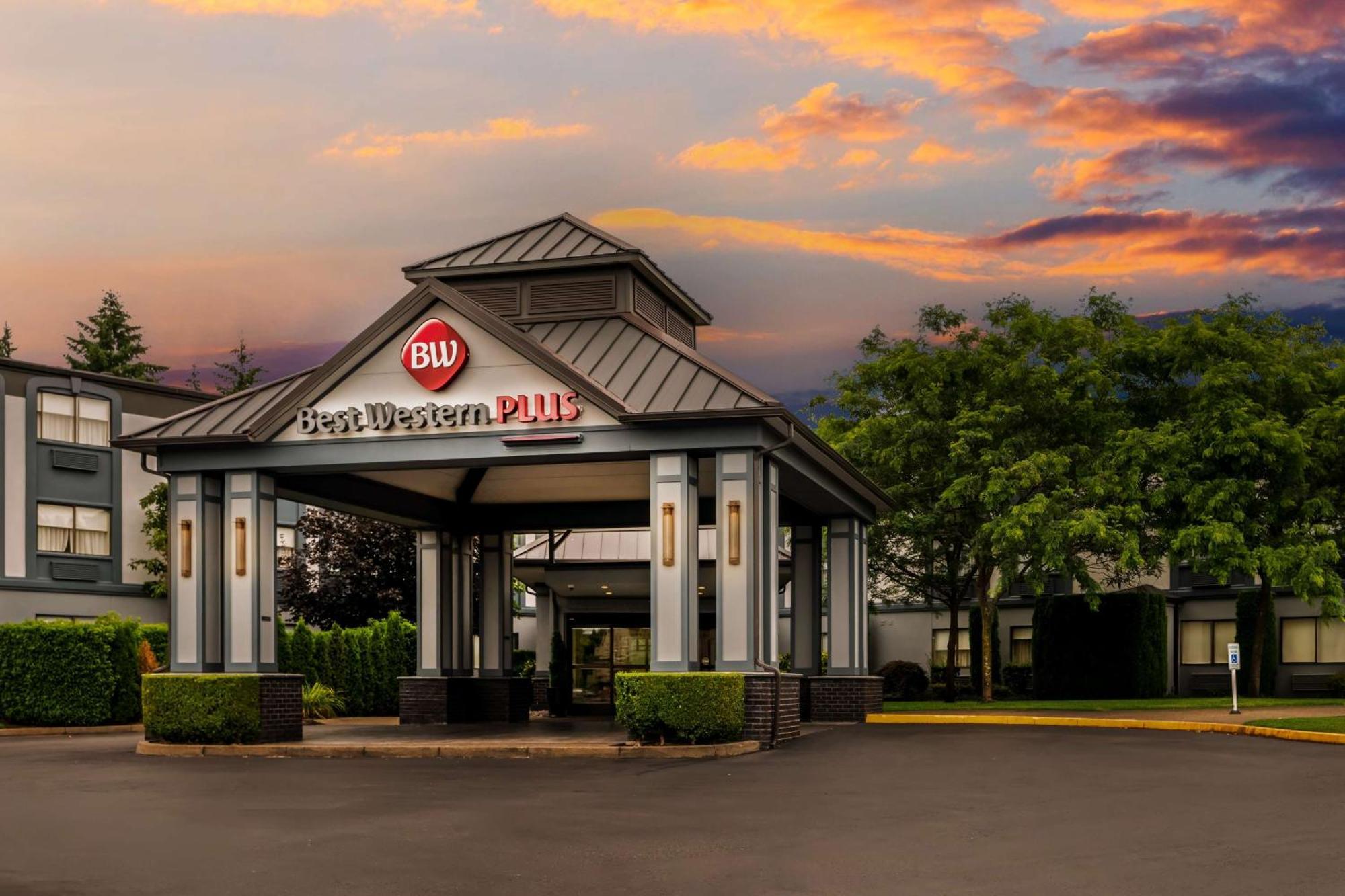 Best Western Plus Puyallup Hotel Buitenkant foto