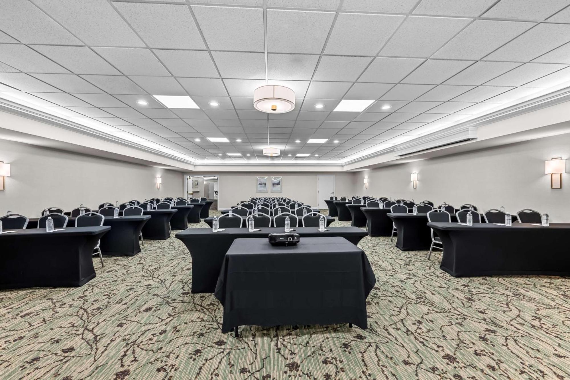 Best Western Plus Puyallup Hotel Buitenkant foto